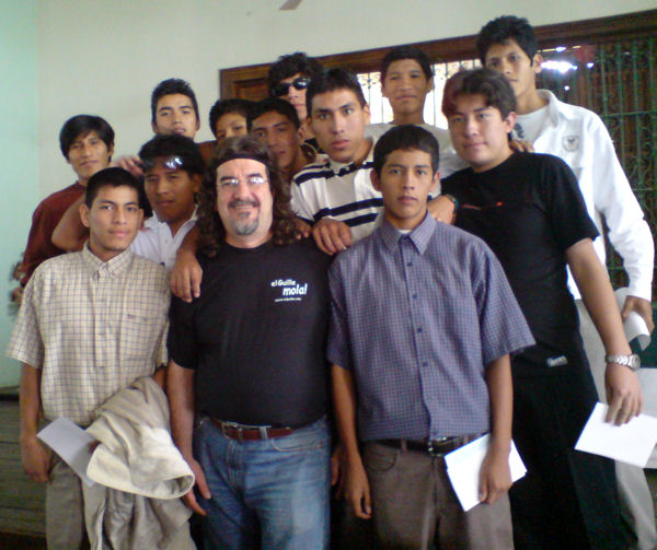 Con los alumnos de IDAT en Ica