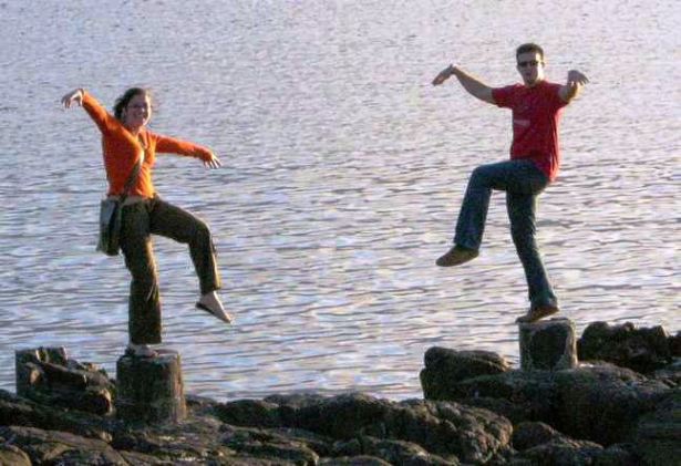 El David y Andrea haciendo "el ganso" en Piriápolis (Uruguay) 25 de Noviembre de 2004