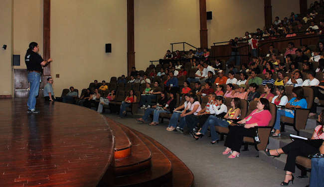 Durante la charla