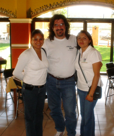 Con Araceli y Alicia en el restaurante